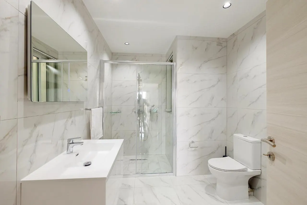 Modern Apartment Steps To St George'S Bay St. Julian's Malta