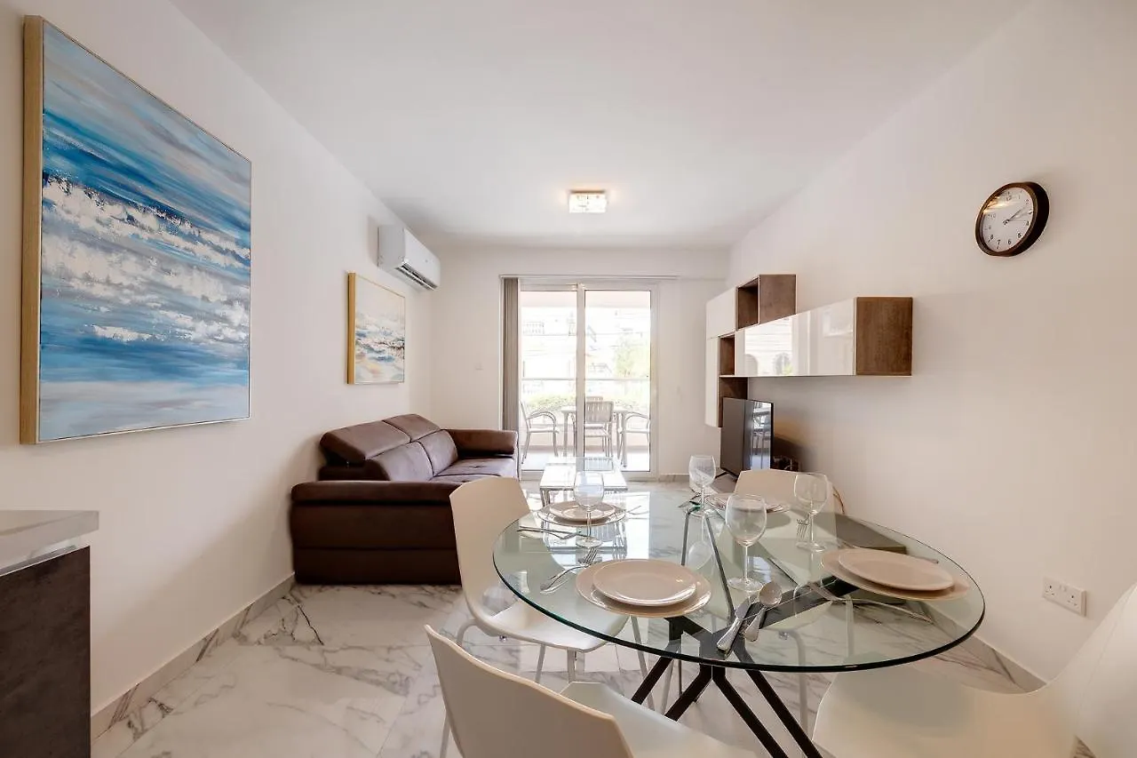 Modern Apartment Steps To St George'S Bay St. Julian's