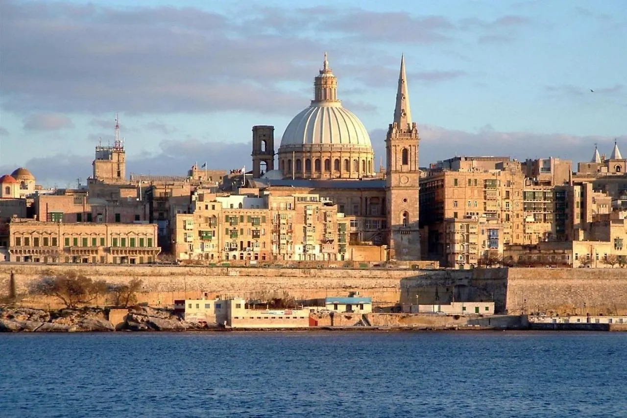 Modern Apartment Steps To St George'S Bay St. Julian's Malta