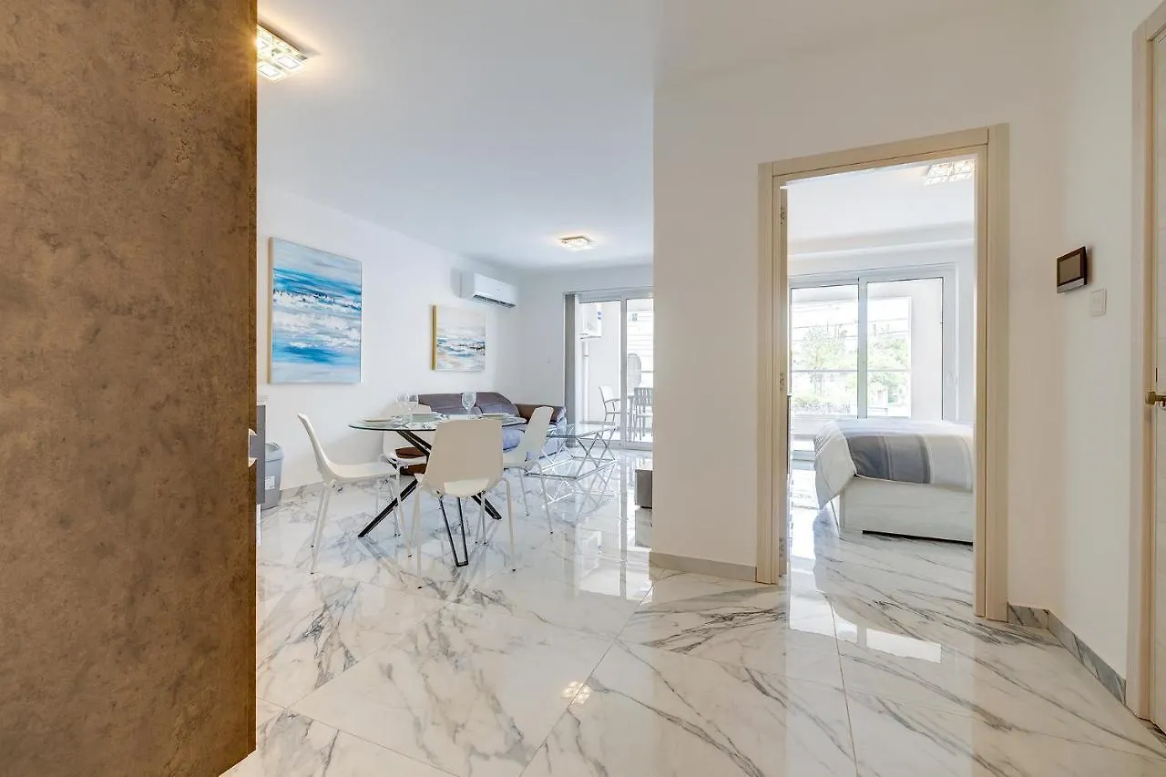 Modern Apartment Steps To St George'S Bay St. Julian's
