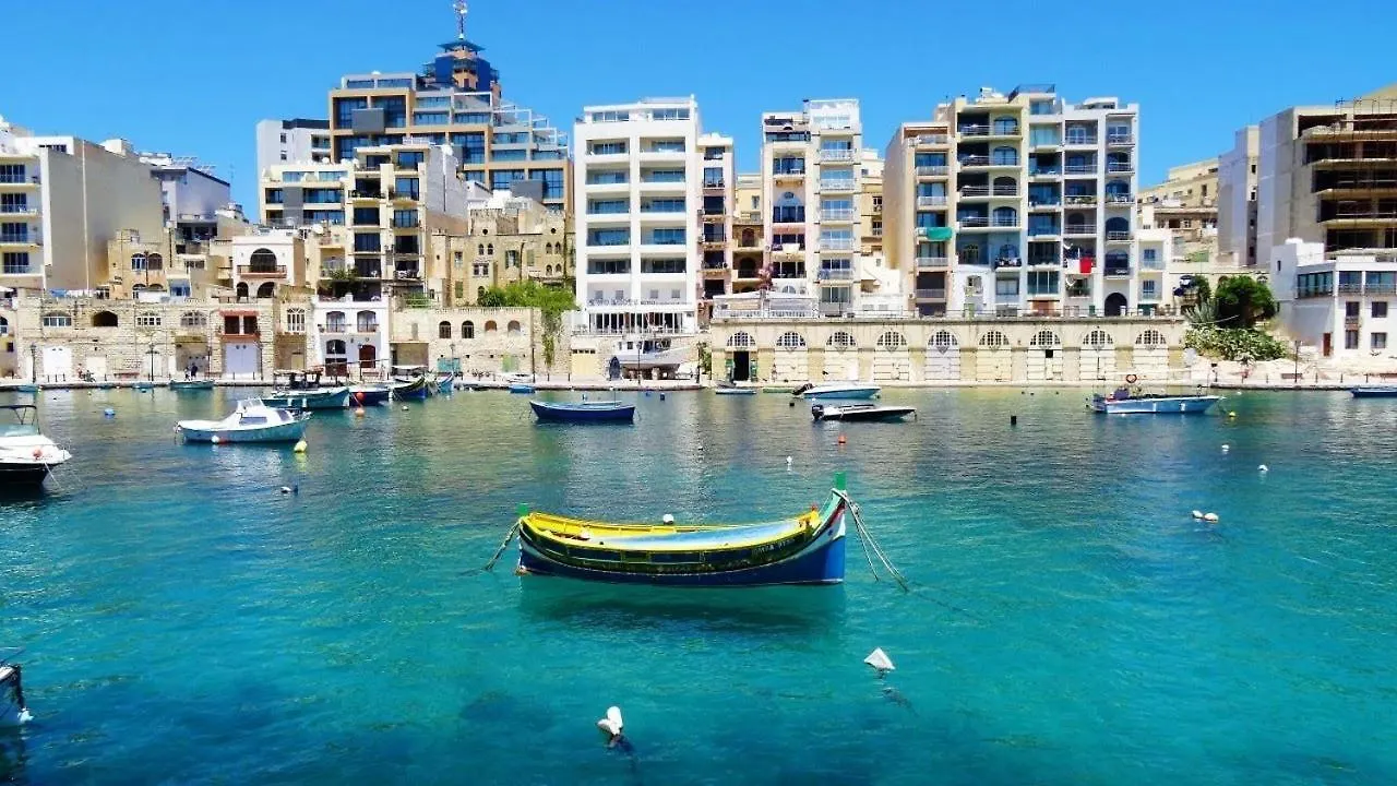 Modern Apartment Steps To St George'S Bay St. Julian's Malta